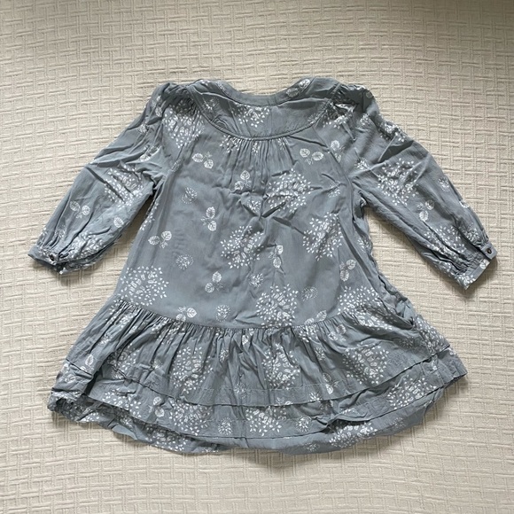 Anthropologie grey floral ruffle top. - Picture 9 of 11